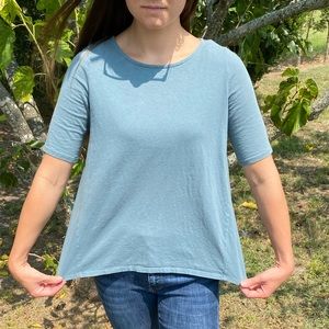 Madewell high low dusty blue top size small